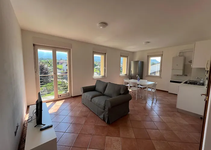 Daire Cavallo, Bilocale Vista Montagne